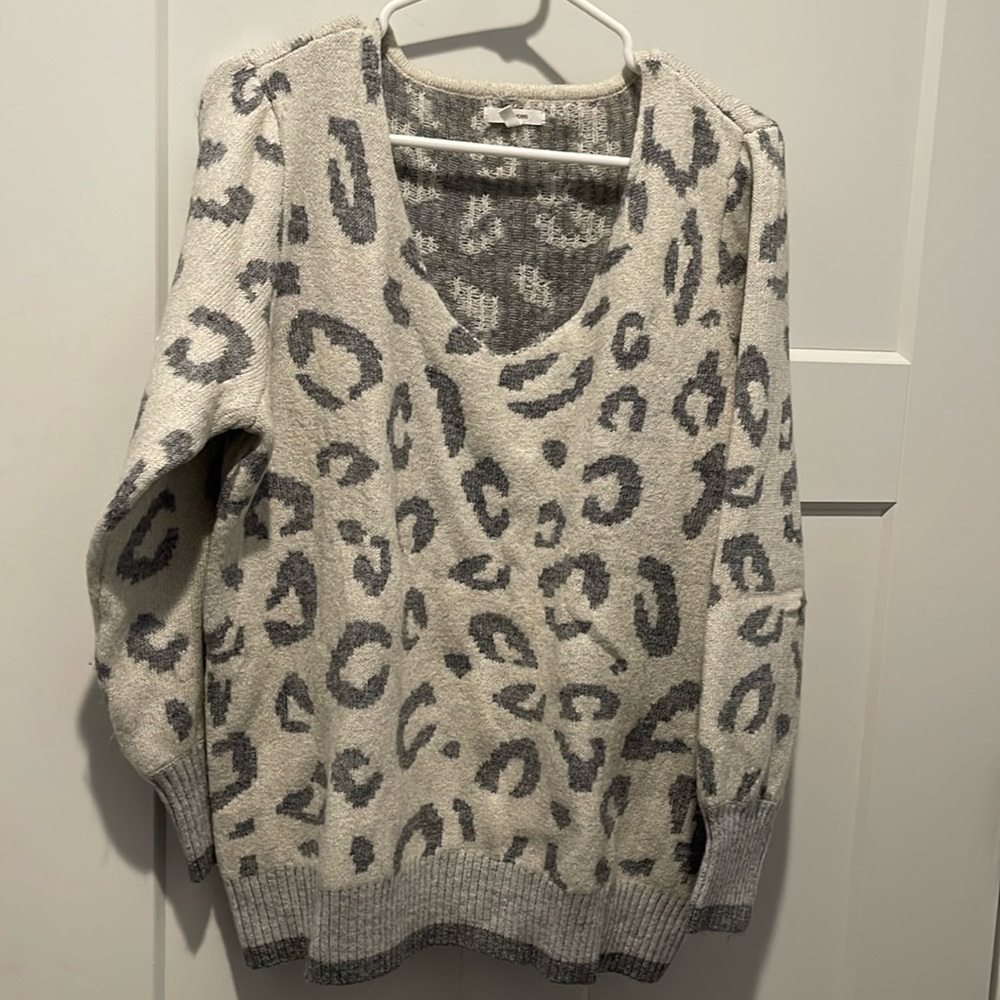 Gray leopard print extra large sweater from Maurices.